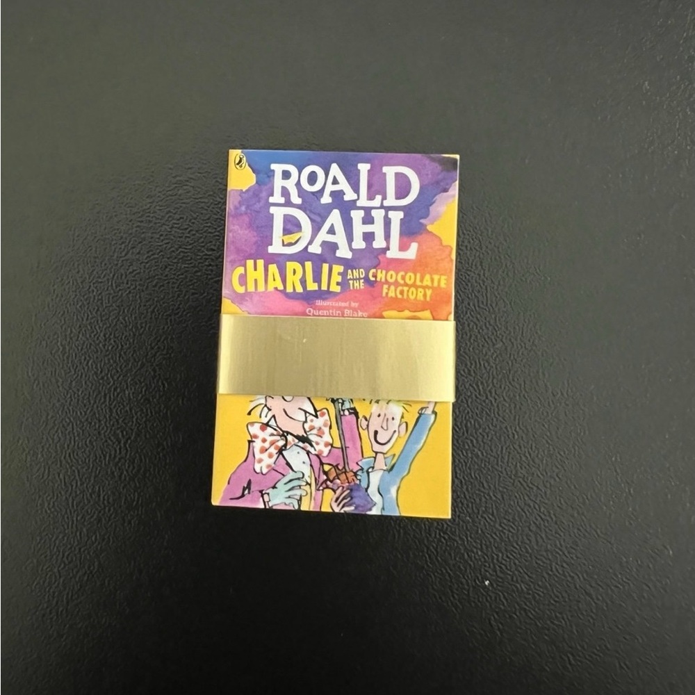 Roald Dahl ‘Charlie and the Chocolate Factory’ Mini Book w/ golden ticket